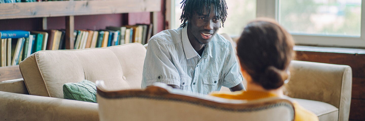 therapist and subject in discussion