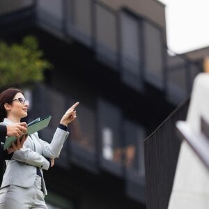 Real-Estate-Investment-and-Finance-certificate-circle